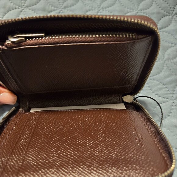 NEW: COACH 2 Fold Wallet PVC GLD - Picture 2 of 5